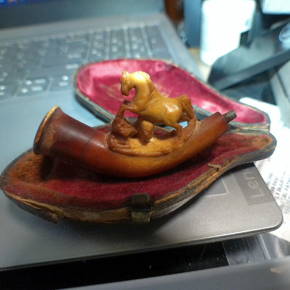 Ladies Cigarette pipe